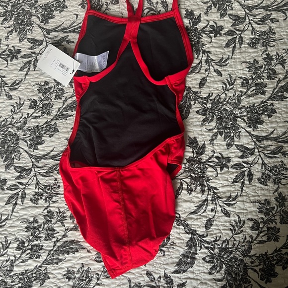 BNWT ARENA solid high tech one piece - Picture 6 of 6